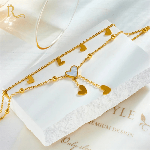 Descubra tornozeleiras sofisticadas da Rawve com design exclusivo e acabamento em ouro 18K. Eleve seu estilo com qualidade premium e elegância para todas as ocasiões.