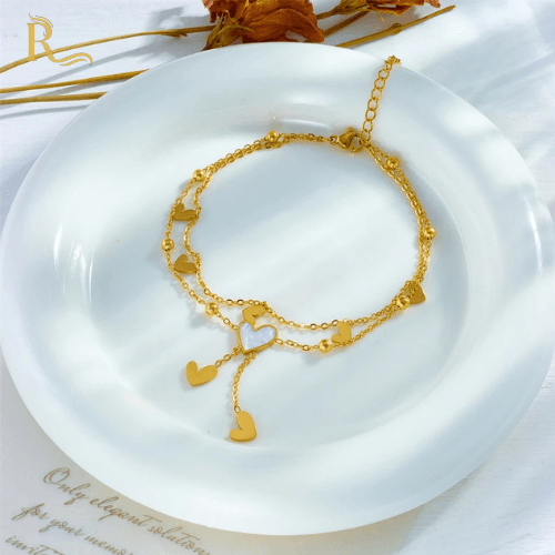 Descubra tornozeleiras sofisticadas da Rawve com design exclusivo e acabamento em ouro 18K. Eleve seu estilo com qualidade premium e elegância para todas as ocasiões.