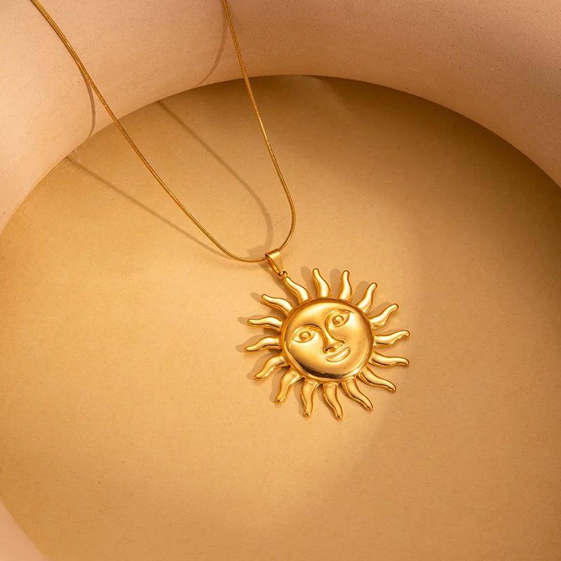 Colar Solar Rawve – Elegância Solar
